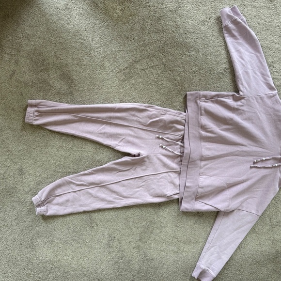 Greyson Women's Archer Hoodie and Archer Jogger set Top is L pants are M - Picture 2 of 4